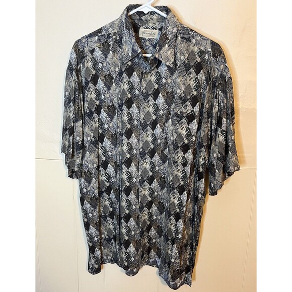 St. John's Bay Other - St Johns Bay Mens Medium Hawaiian Black Geometric Short Sleeve Button Up Shirt